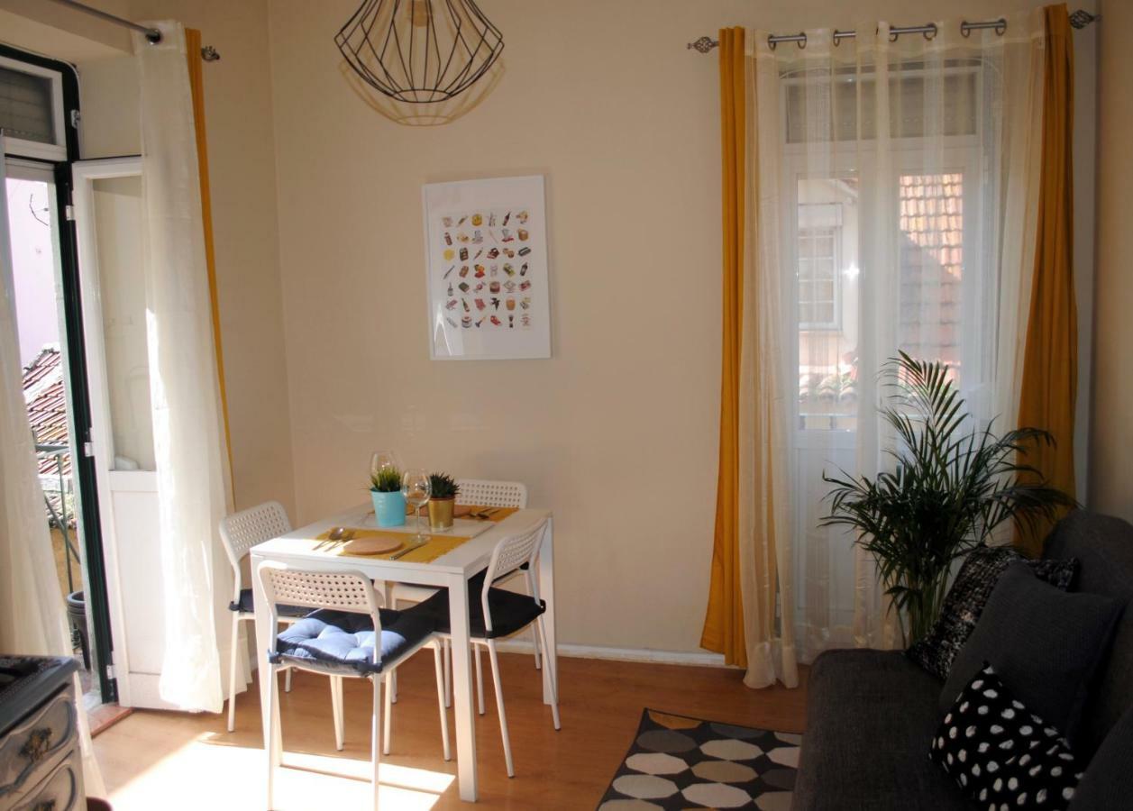 Charming City Centre Apartment Lisbon Exterior photo