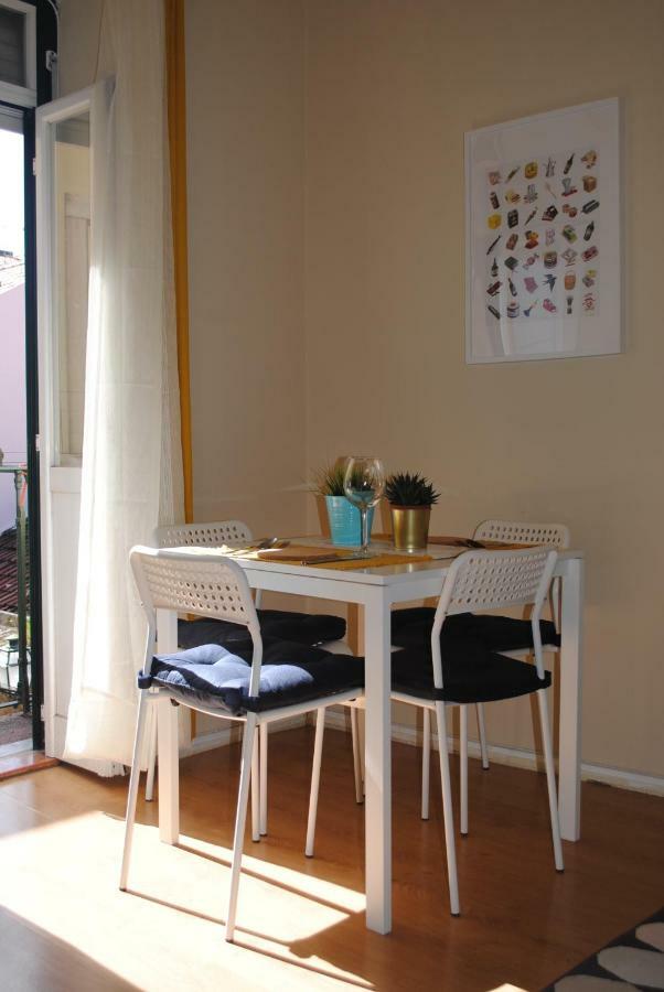 Charming City Centre Apartment Lisbon Exterior photo